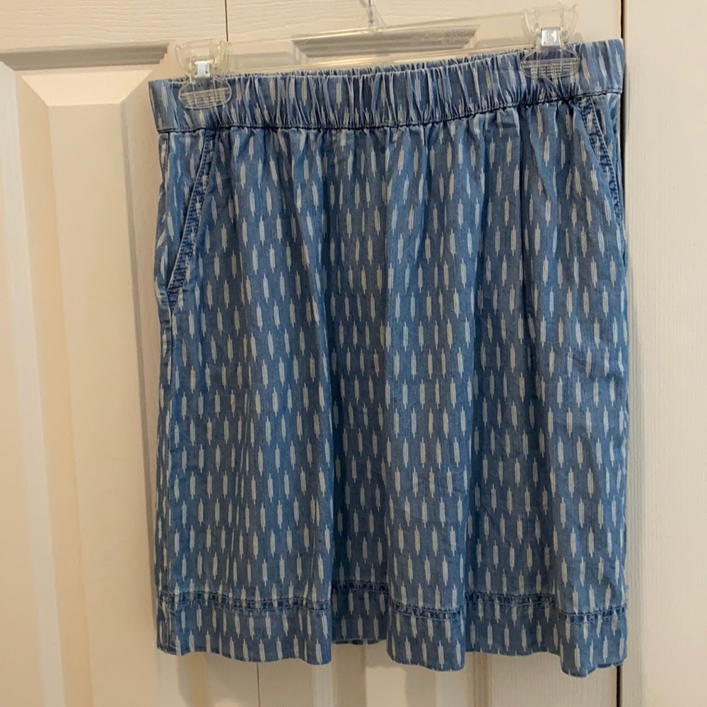 Skirt with pockets